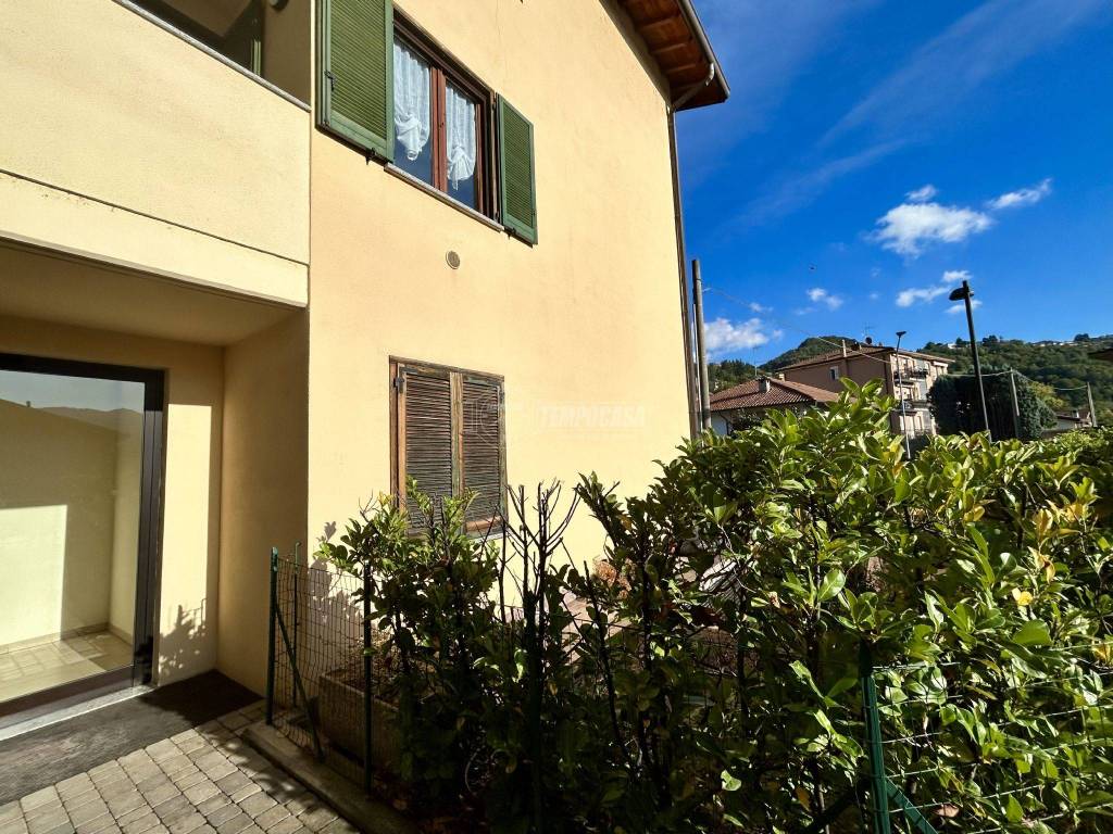 Appartamento in vendita a Calolziocorte via s. s. Cosma e Damiano
