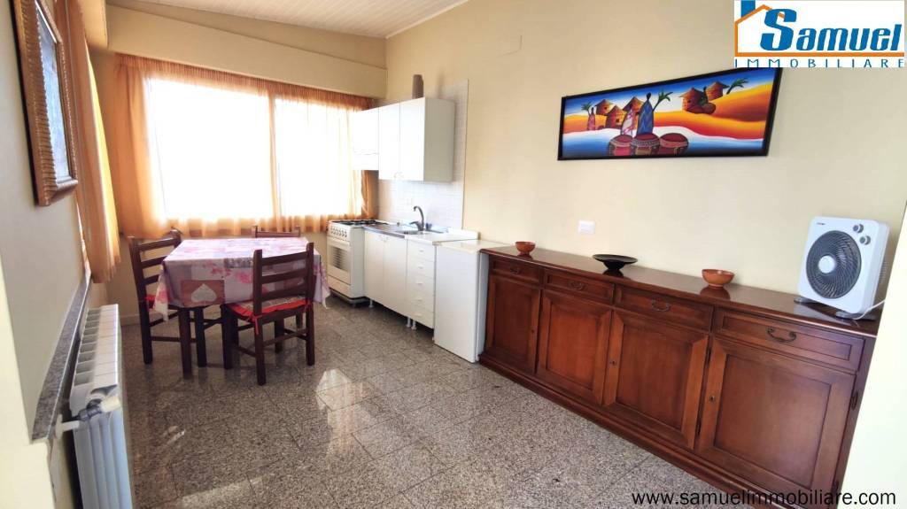 Appartamento in vendita a Giardini-Naxos via Vittorio Emanuele