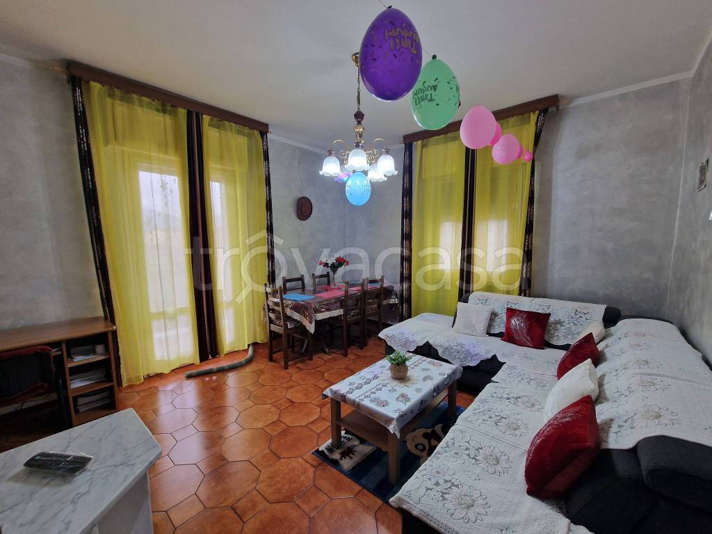 Appartamento in vendita a Gorlago via Francesco Petrarca, 1