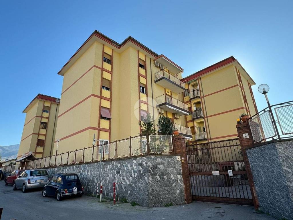 Appartamento in vendita a San Giorgio a Cremano via Gennaro Capuozzo, 10