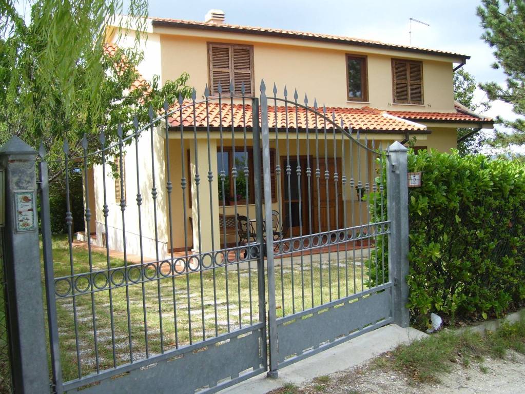 Villa in vendita a Roccafluvione strada Colleiano