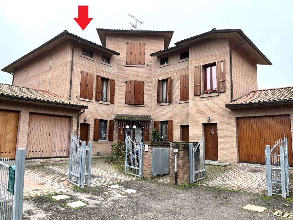Casa Indipendente in vendita a Valsamoggia via Tintoria
