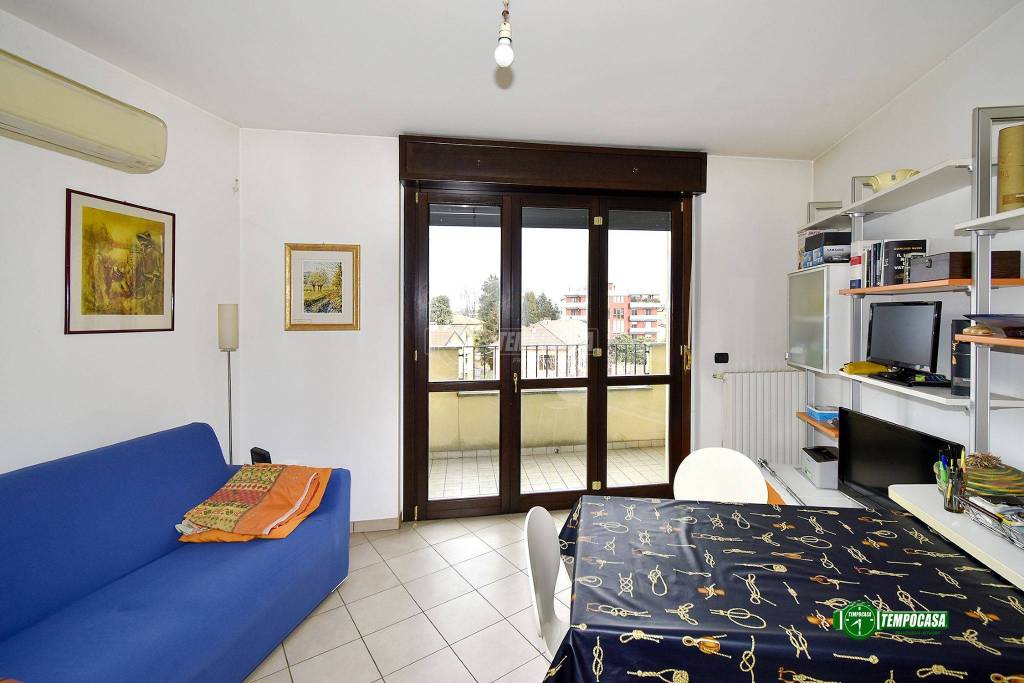 Appartamento in vendita a Vanzago via Valle Ticino 36
