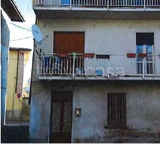 Appartamento all'asta a Erba via Via San Maurizio, 38