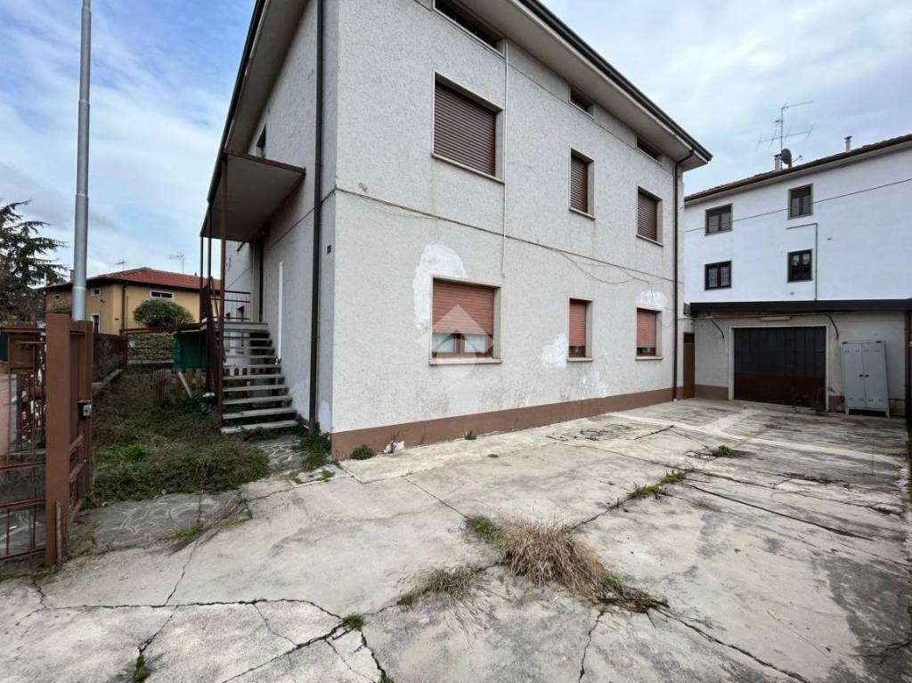 Appartamento in vendita a Curno via Repubblica, 22