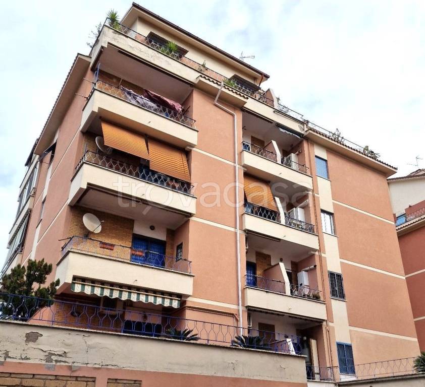 Appartamento in vendita a Roma via Casilina, 975