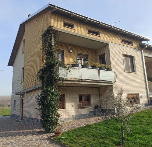 Villa Bifamiliare in vendita a Sorbolo Mezzani via Giuseppe Di Vittorio