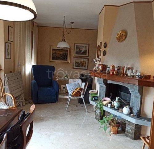 Appartamento in vendita a Villafranca in Lunigiana viale Lunigiana 21