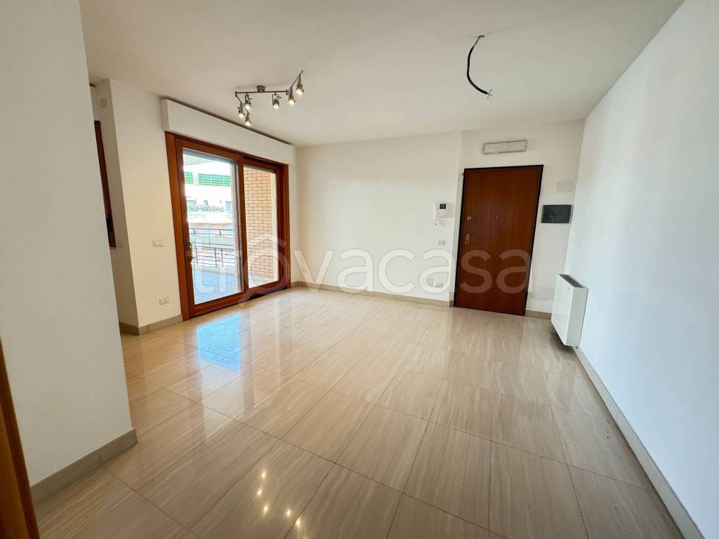 Appartamento in vendita ad Aprilia via Carroceto, 154