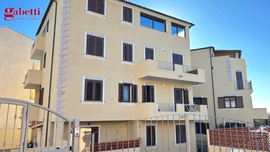 Appartamento in vendita a La Maddalena via Quarto, 4