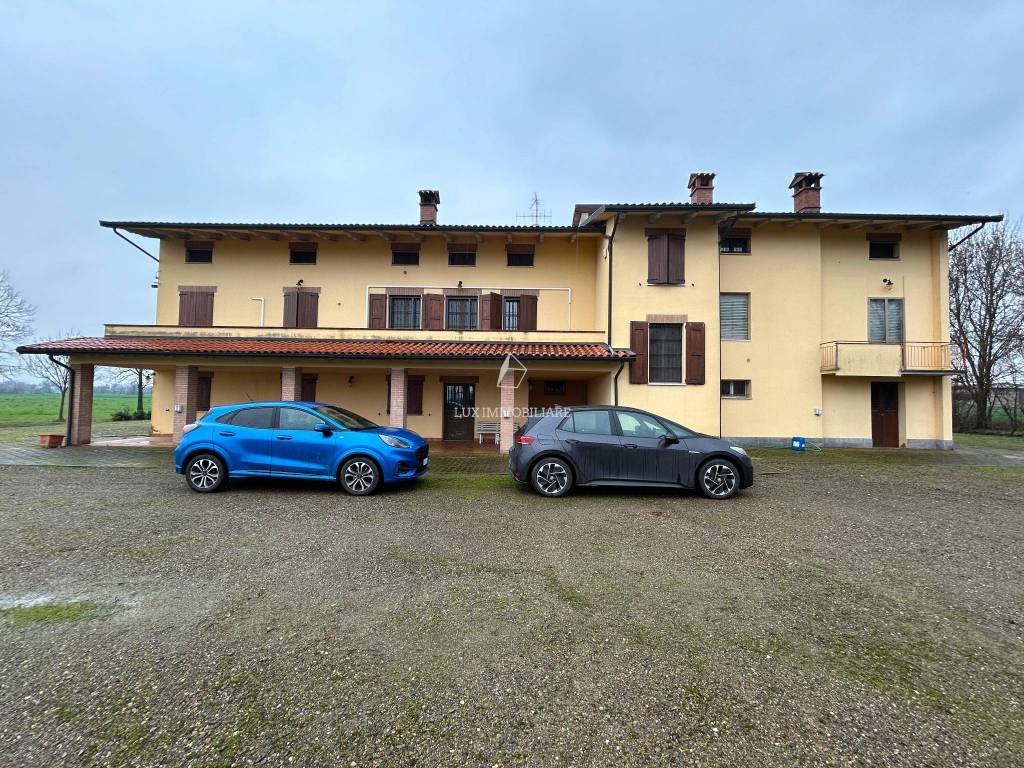Villa Bifamiliare in vendita a Castelnuovo Rangone via Cavidole