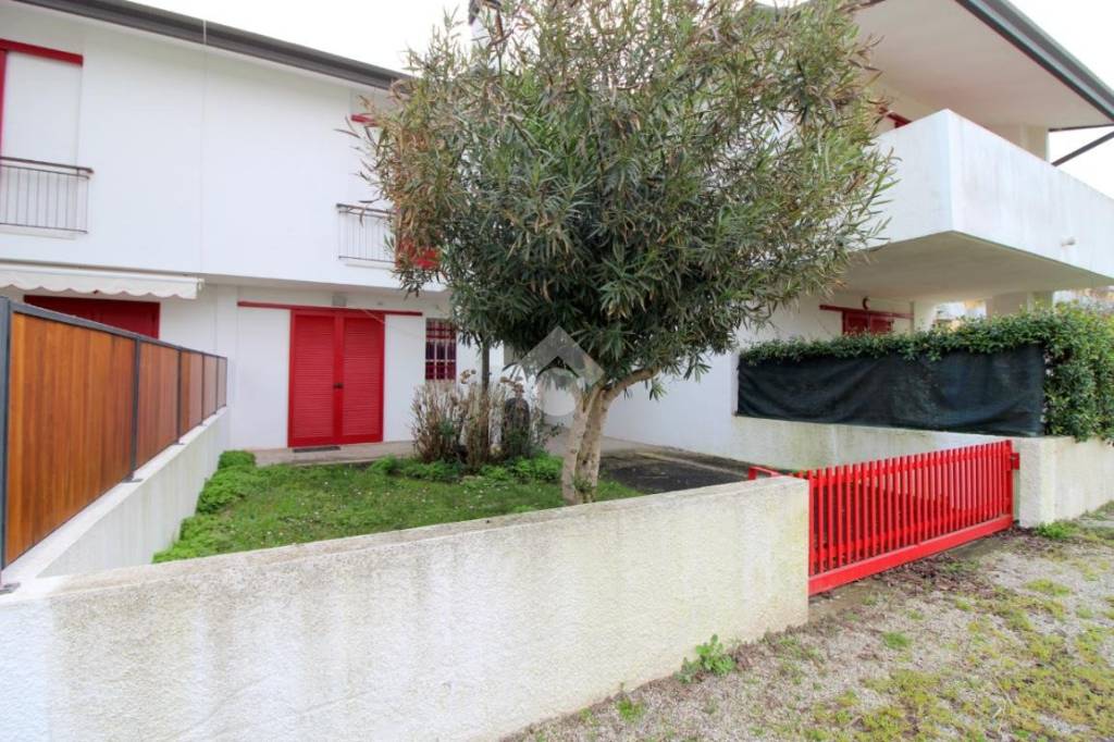 Villa a Schiera in vendita a Caorle corso Venezia, 112