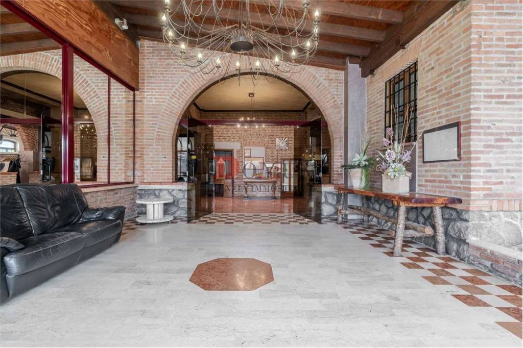 Intero Stabile in vendita a Castel d'Ario via Vittorio Veneto, 54