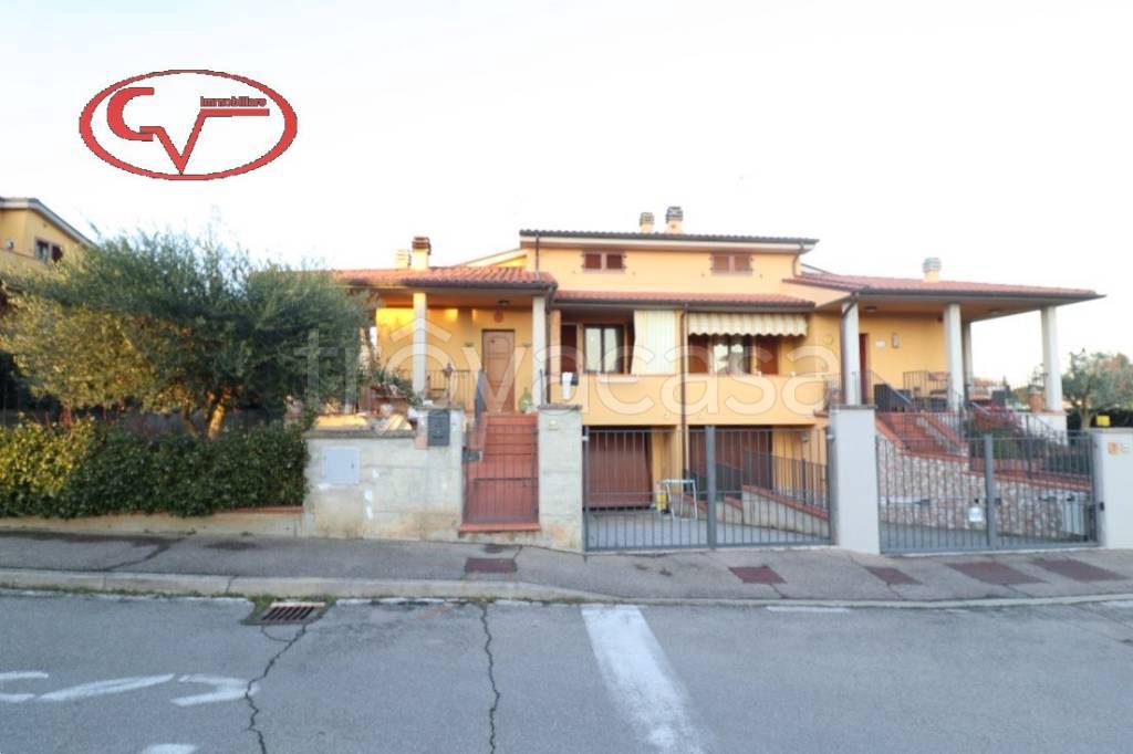 Villa Bifamiliare in vendita a Laterina Pergine Valdarno montalto