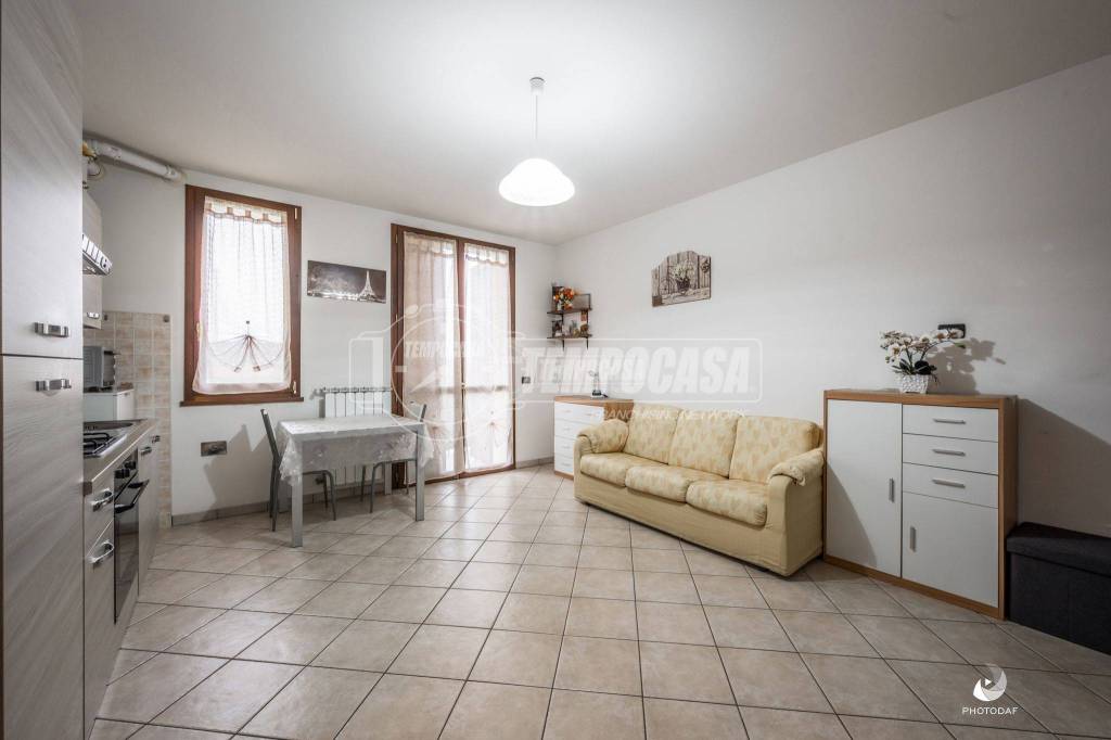 Appartamento in vendita a Casalgrande via Puglisi 9