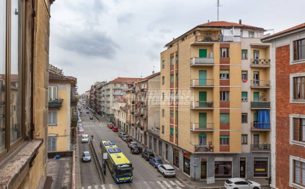 Appartamento in vendita a Torino via antonio cecchi 31
