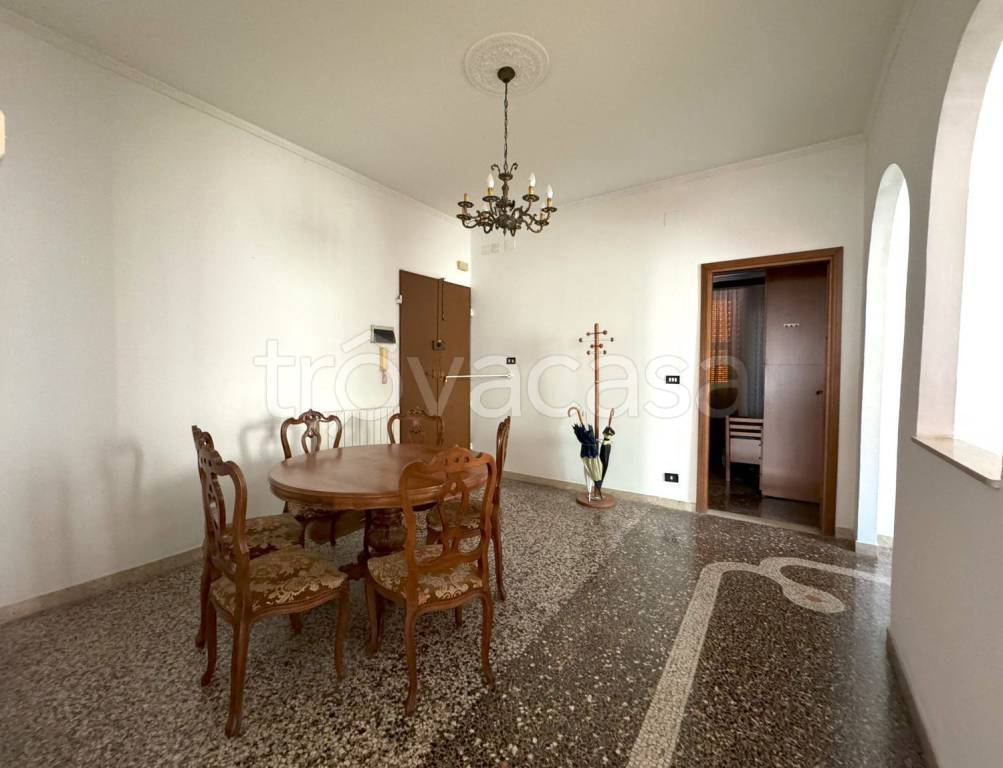 Appartamento in vendita a Genova via Merano, 10