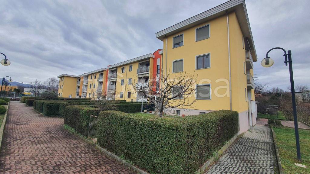 Appartamento in in vendita da privato a Cossato via Martiri della Libertà, 419