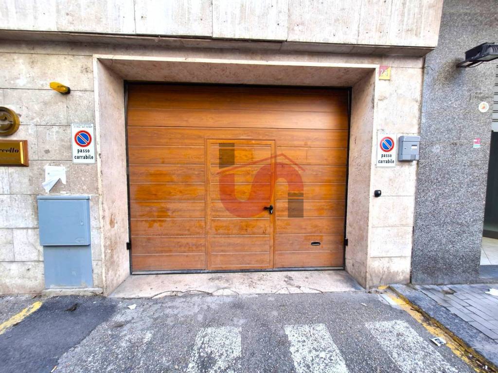 Garage in affitto a Benevento via Nuova Calore