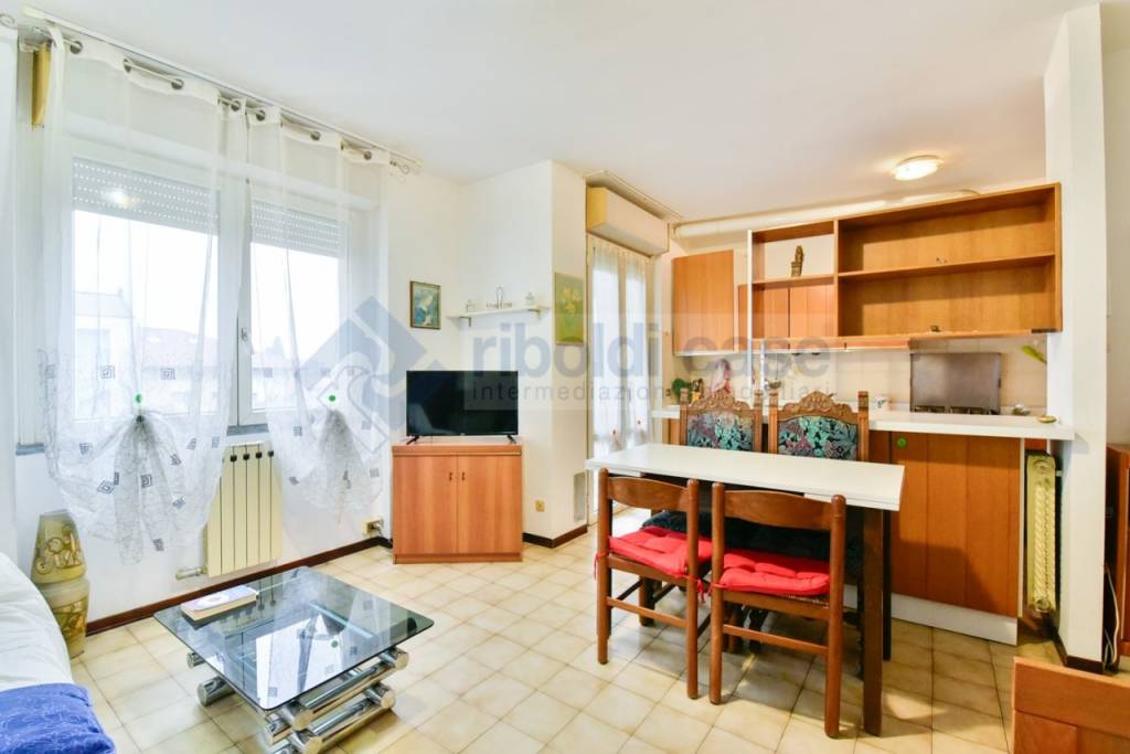 Appartamento in vendita a Cesano Maderno via cavour
