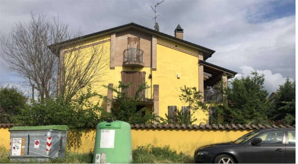 Villa a Schiera all'asta a Sissa Trecasali sissa Trecasali, Loc. Torricella, Via Pelizzoni, , 1