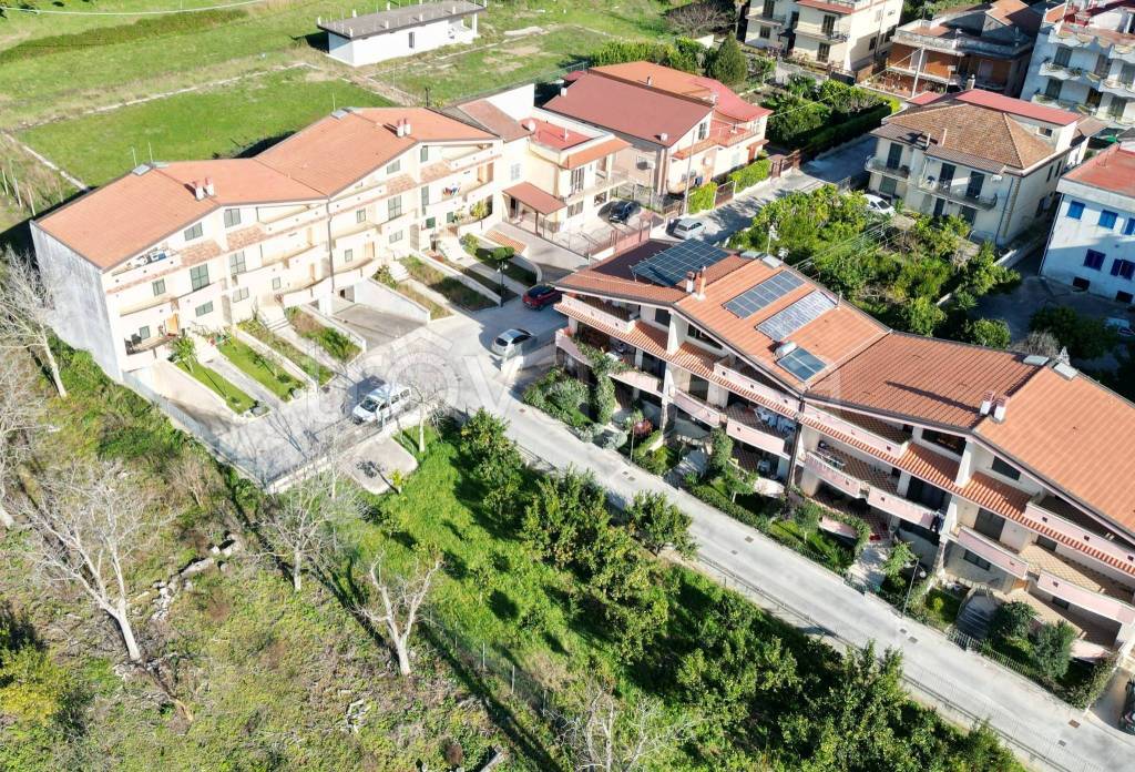 Villa in vendita a Santa Maria a Vico via Appia, 61