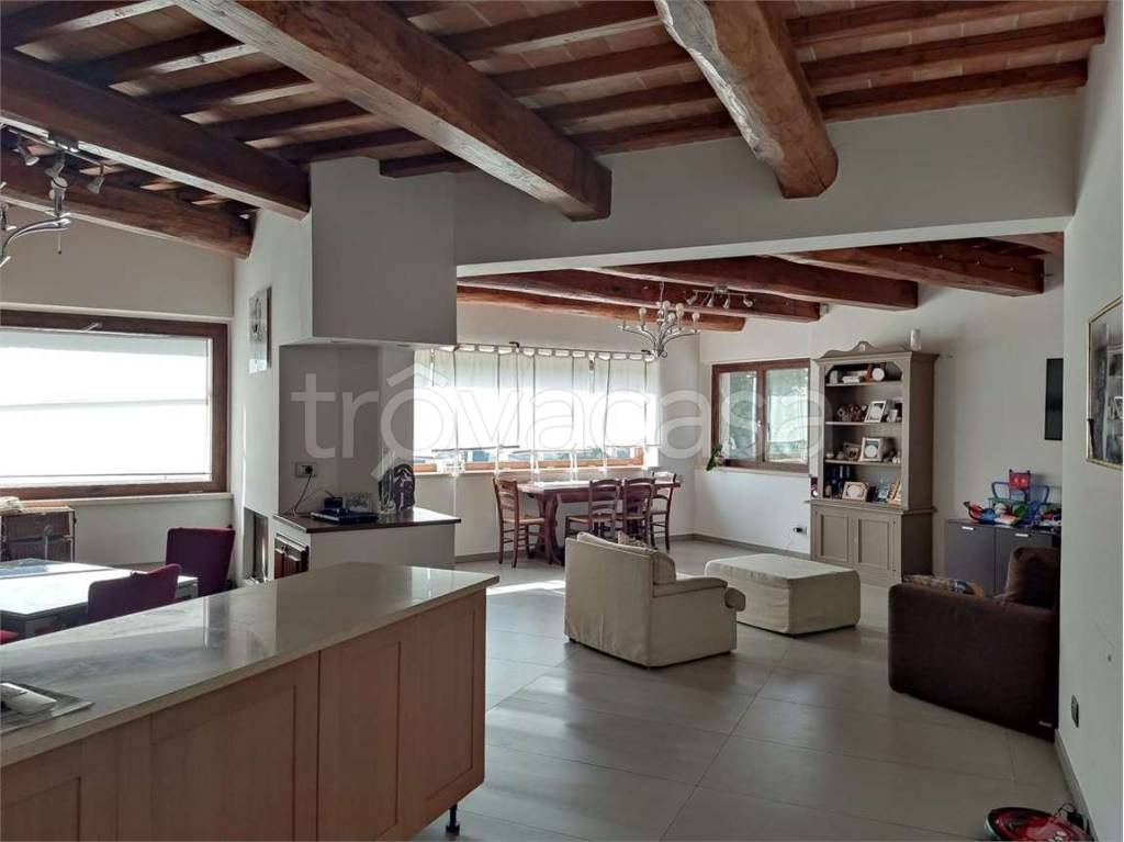 Appartamento in vendita a Todi loc. Montelatrone, 122