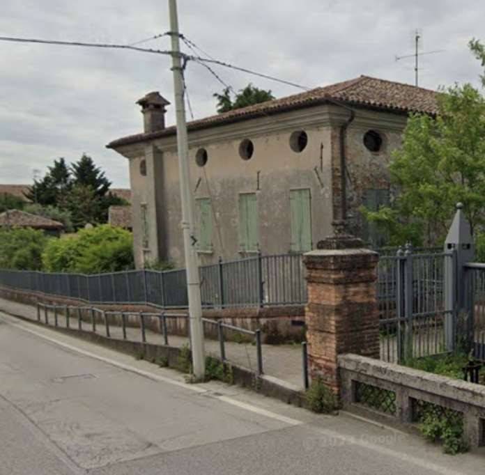 Villa in vendita a Montebelluna via Cicognara