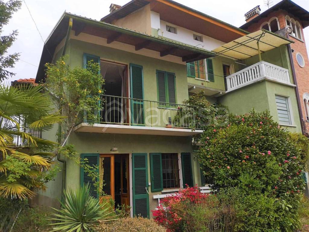 Villa a Schiera in vendita a Lessona borgata Enoch, 11