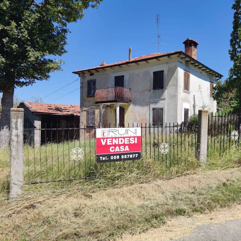 Villa in vendita a Polinago via San Martino, 62