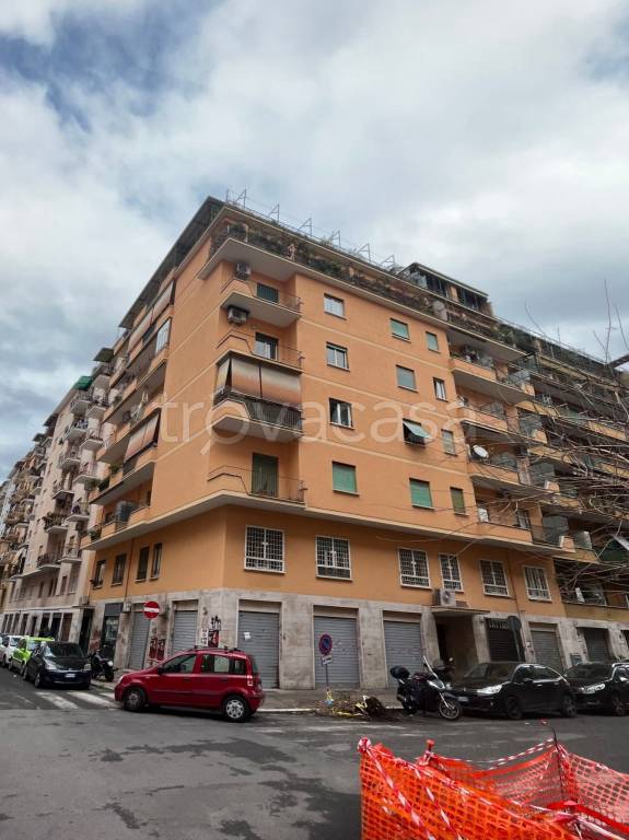 Appartamento in vendita a Roma via Silvio Benco, 56
