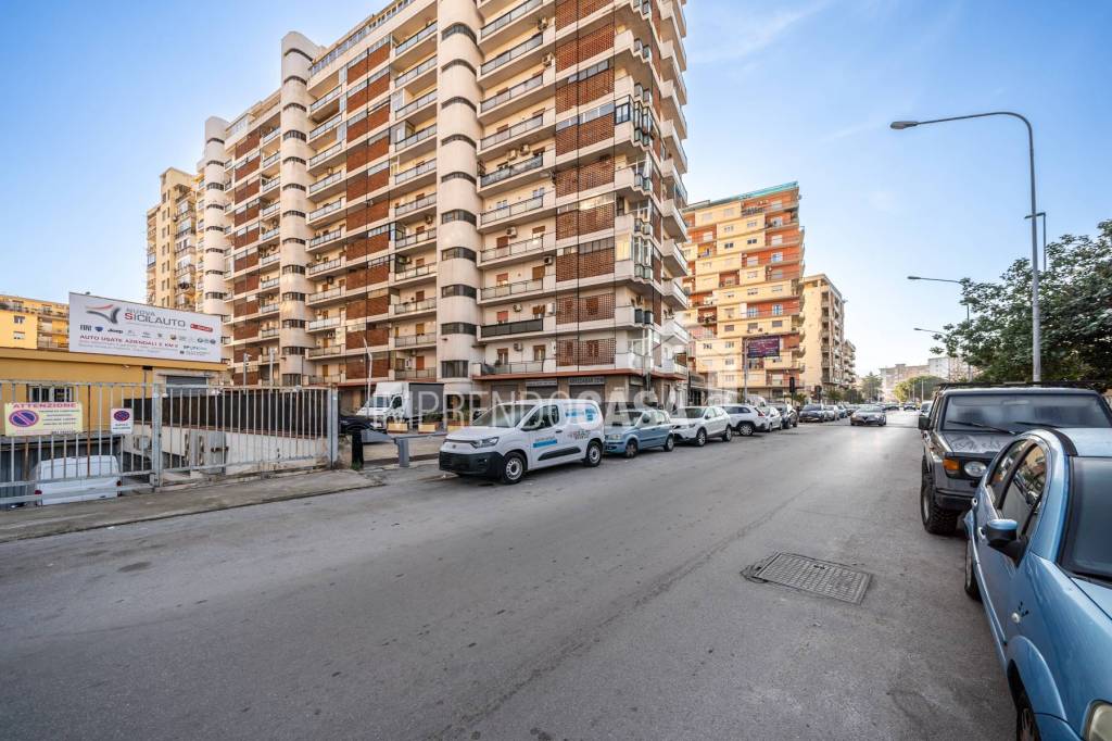 Appartamento in vendita a Palermo via Aspromonte, 51