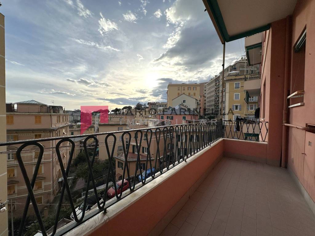 Appartamento in vendita a Genova via Marina di Robilant, 17
