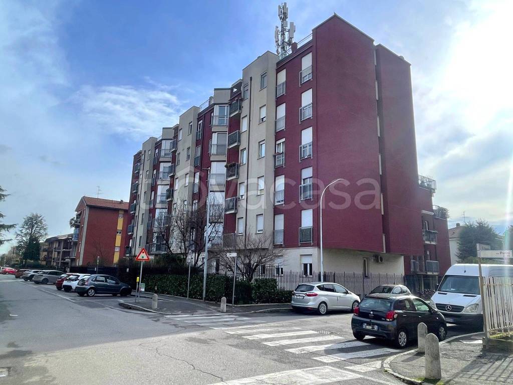 Appartamento in vendita a Gorgonzola via Giuseppe Parini, 38