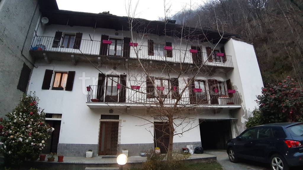 Casa Indipendente in in vendita da privato a Beura-Cardezza via Cascine di Sotto, 19