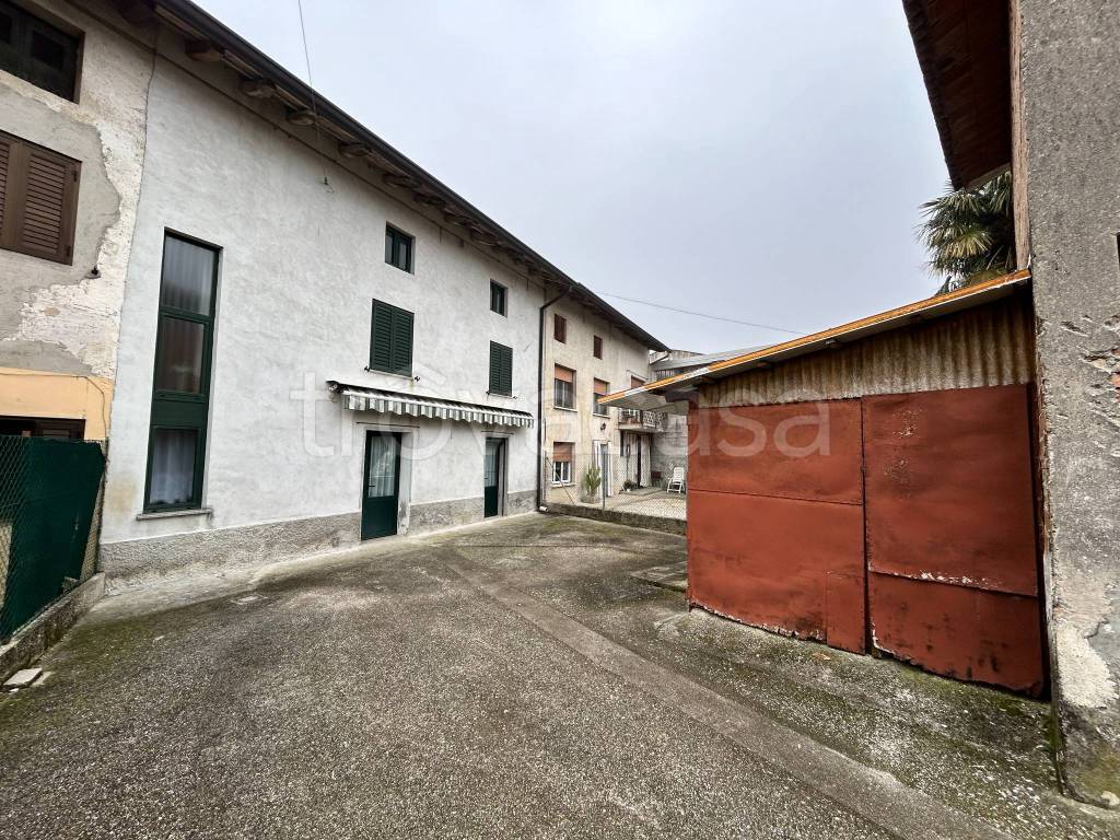 Villa a Schiera in vendita a Visco via Montello