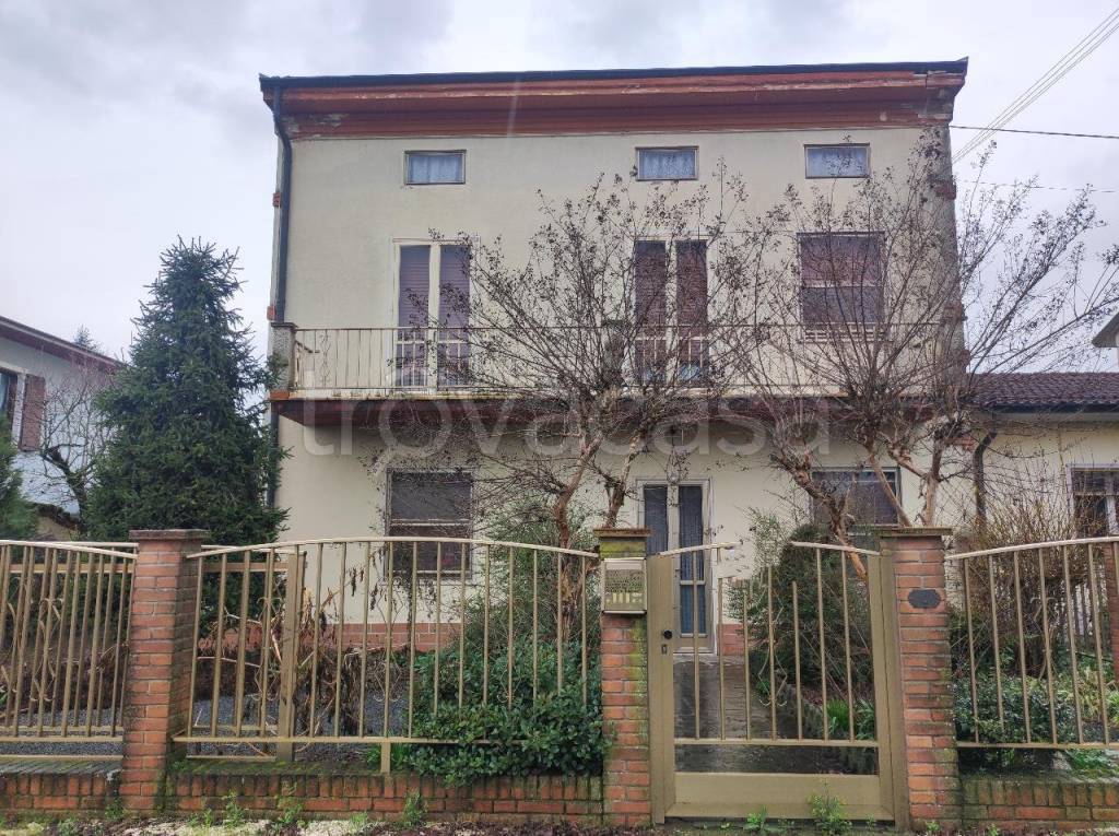 Villa Bifamiliare in vendita a Cella Dati via u. Dati