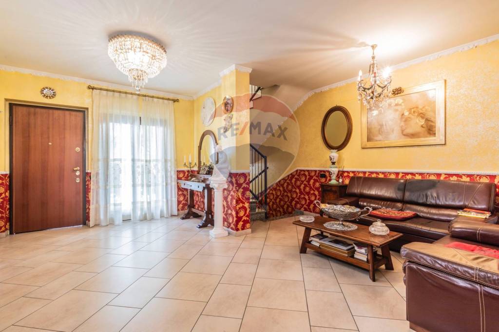 Villa Bifamiliare in vendita a Caronno Pertusella via Nicolò Paganini, 420