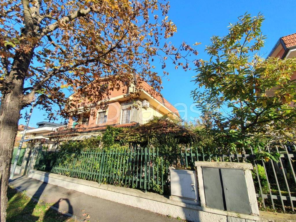 Villa Bifamiliare in vendita a Nichelino via Dante Alighieri, 19