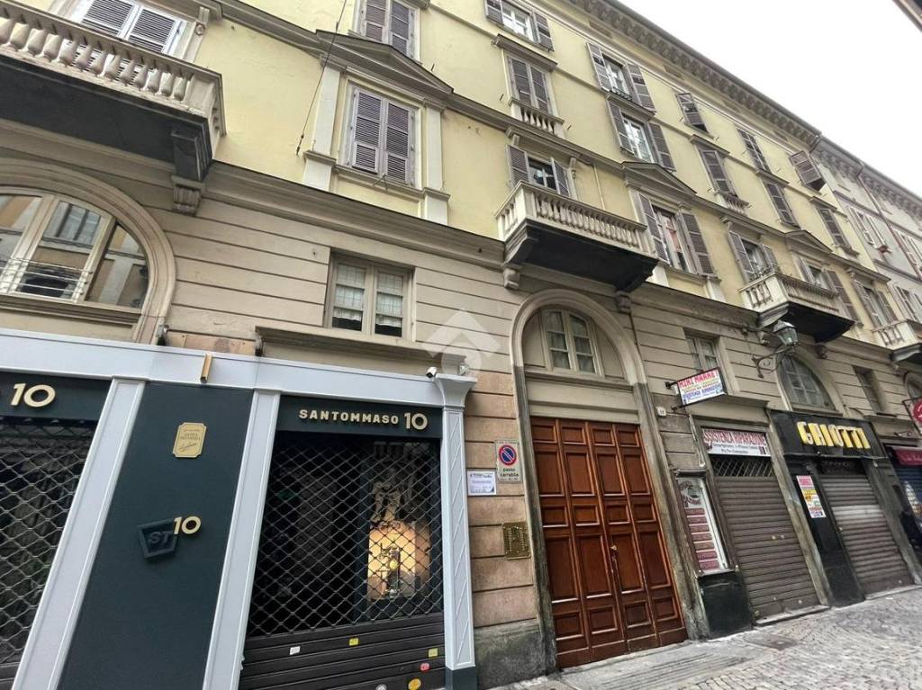 Appartamento in vendita a Torino via s. Tommaso, 10
