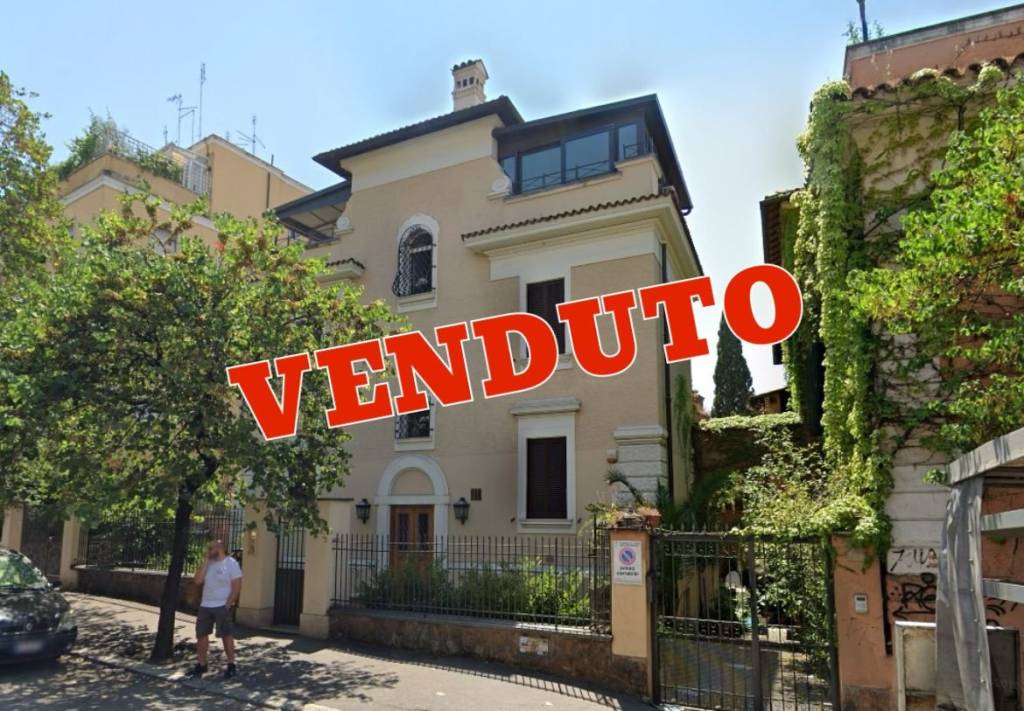 Appartamento in vendita a Roma via Cimone