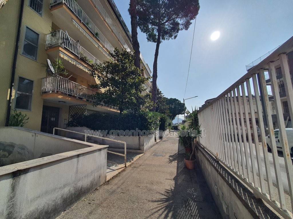 Appartamento in vendita a Caserta via Claudio, 4