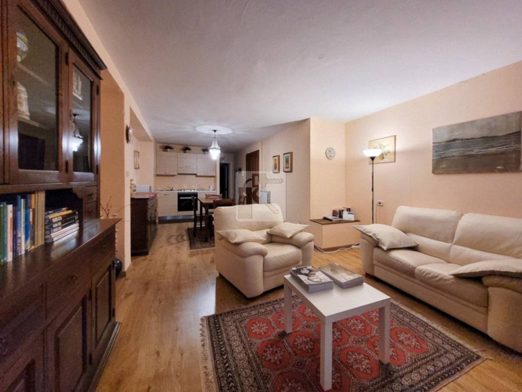 Casa Indipendente in vendita a Riva del Garda via Disciplini
