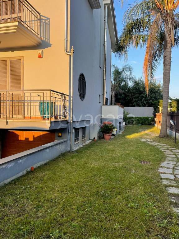 Villa a Schiera in vendita a Somma Vesuviana via Spartimento
