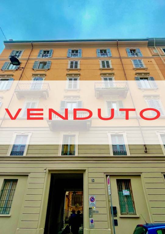 Appartamento in vendita a Milano via Cicco Simonetta, 5