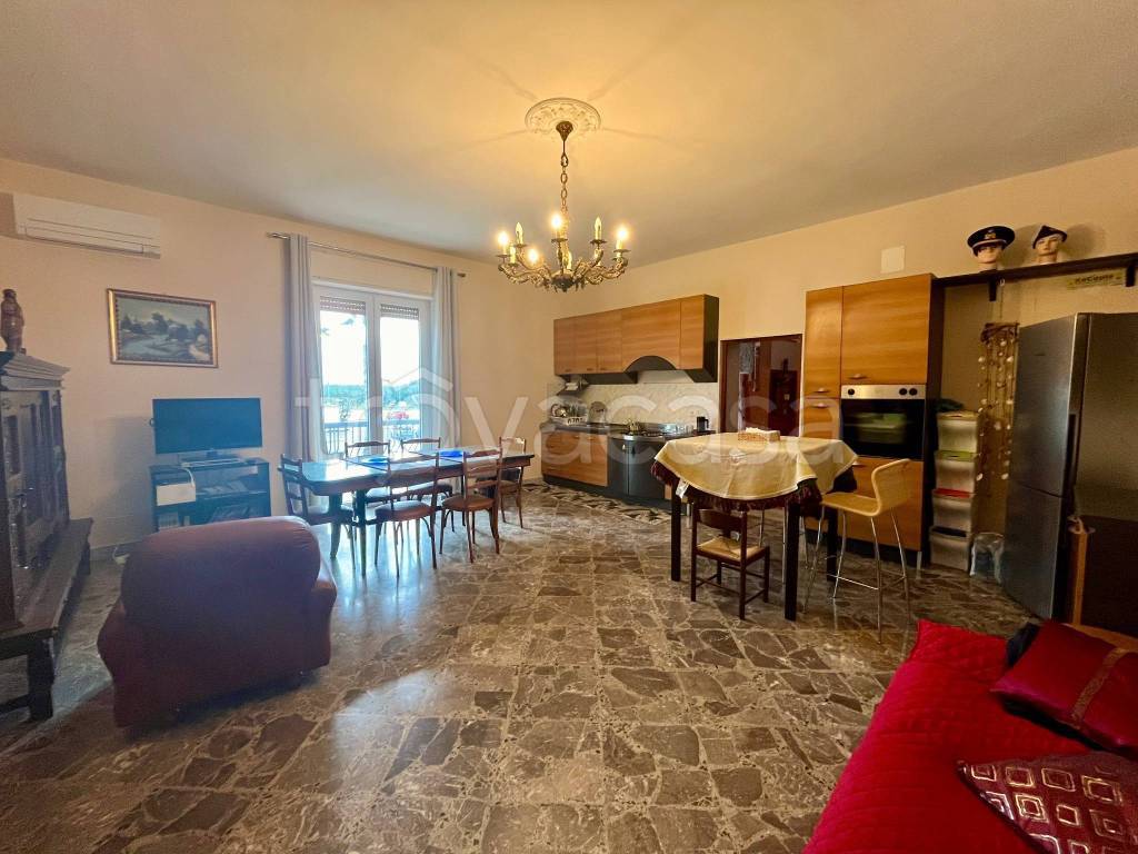 Appartamento in vendita a Bitetto via San Francesco d'Assisi, 5