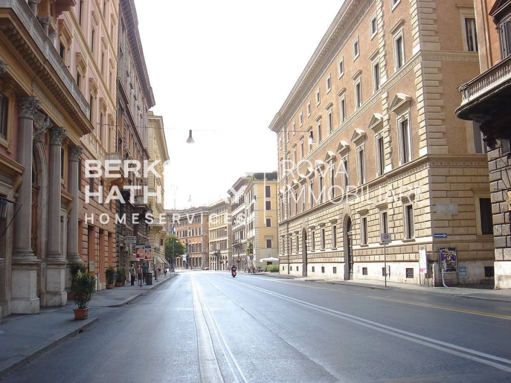Ufficio in vendita a Roma corso Vittorio Emanuele II