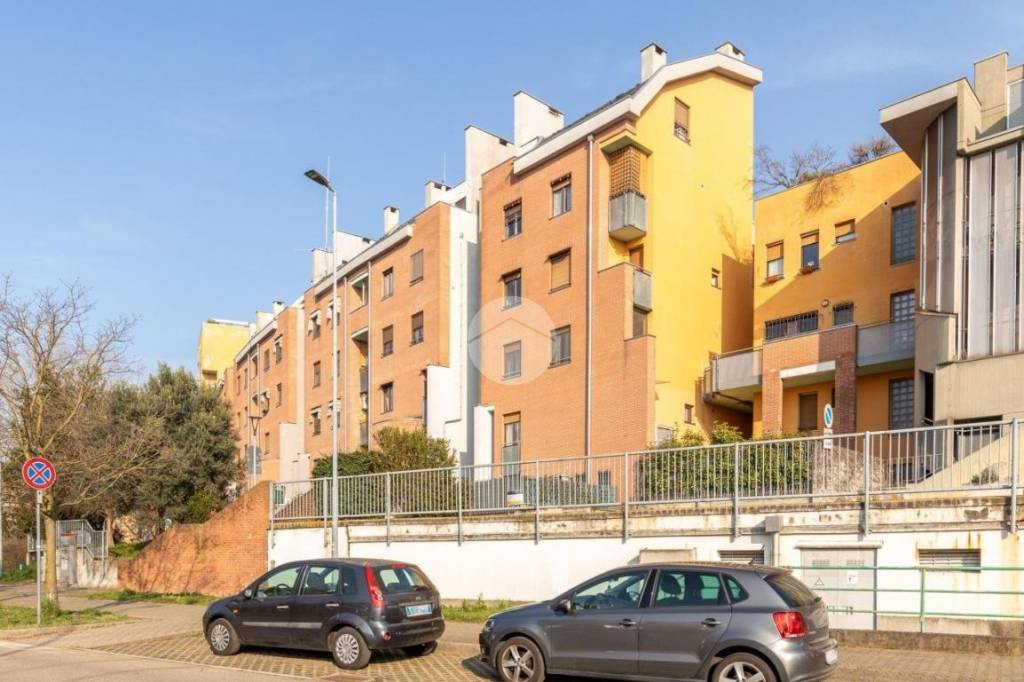 Appartamento in vendita a Bollate via Vincenzo Attimo, 46