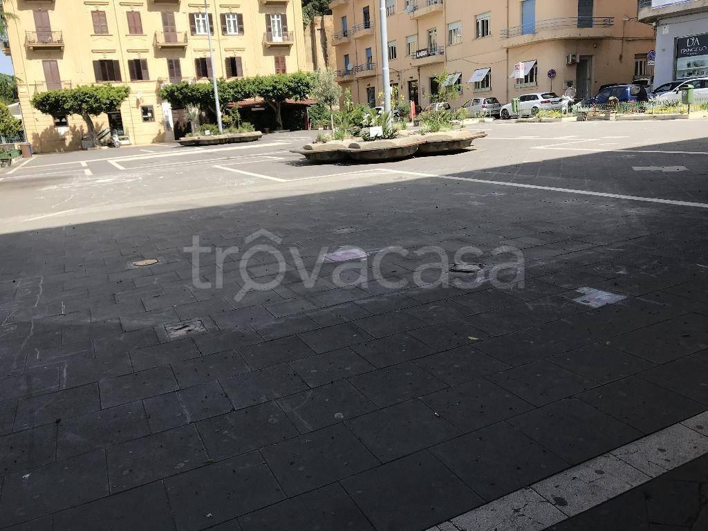 Negozio in affitto ad Agrigento piazza Cavour