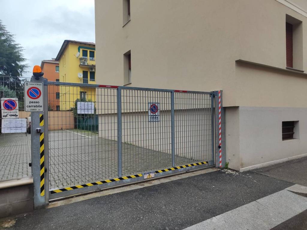 Garage in vendita a Bologna via Vittorio Alfieri